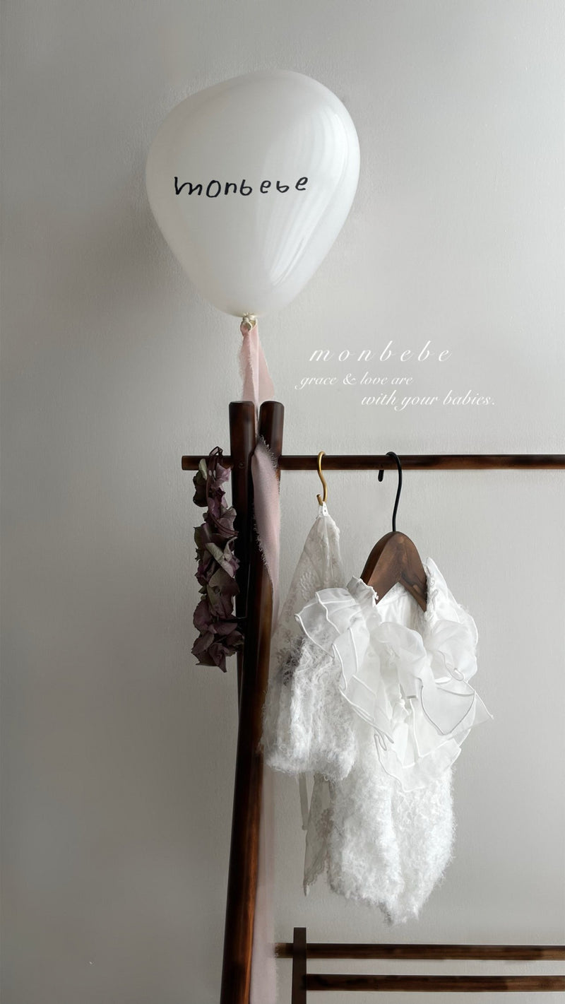 Monbebe Camellia suit