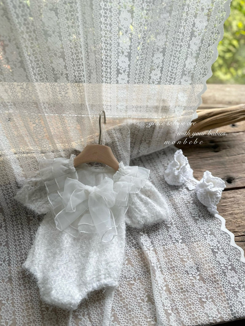 Monbebe Camellia suit