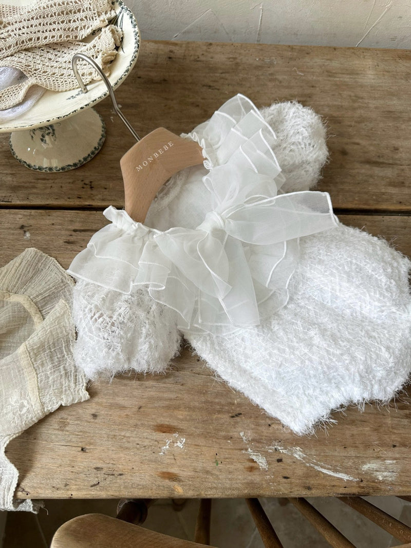 Monbebe Camellia suit