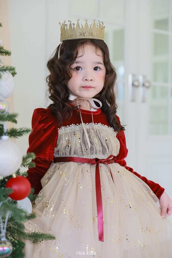 Christmas velvet gold dress.