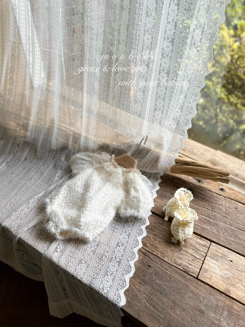 Monbebe Camellia suit