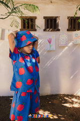 BLUE APPLE SHIRT-SHORTS SET.