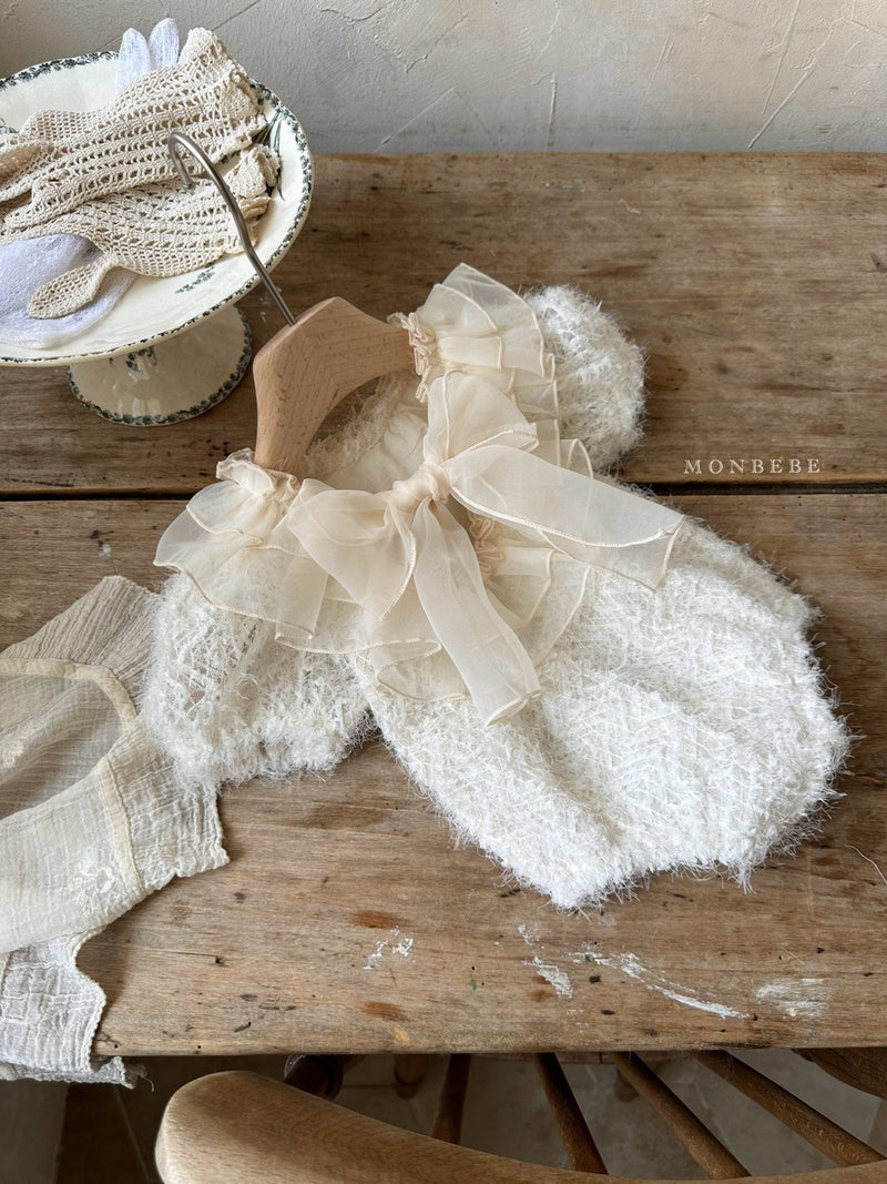 Monbebe Camellia suit