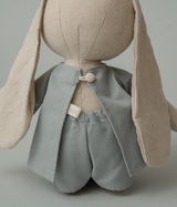 Lola the Bunny (skygray)