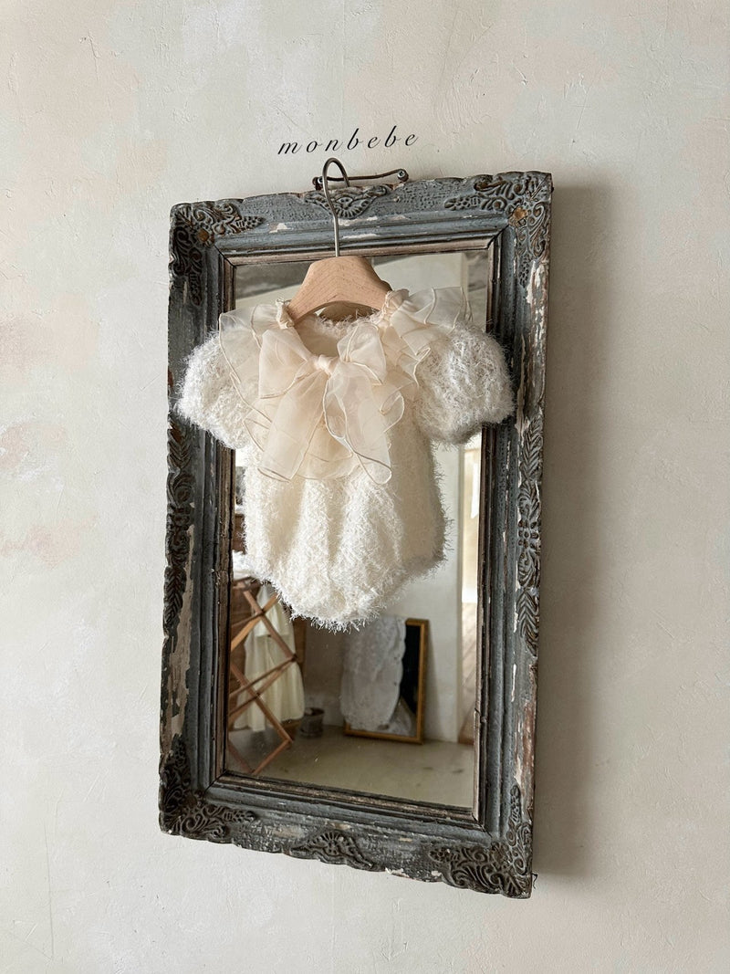 Monbebe Camellia suit