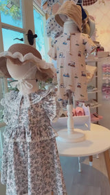 Ebony French Dress

(Khaki Flower)